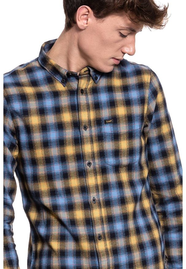 Lee - KOSZULA LEE BUTTON DOWN FROST BLUE L880OMMJ 112123352. Typ kołnierza: button down. Materiał: materiał