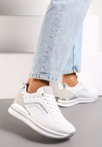 Renee - Białe Sneakersy z Ekoskóry z Brokatowymi Wstawkami i Sznurowaniem Jelise. Kolor: biały #1