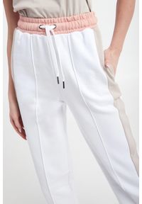 Armani Exchange - Spodnie dresowe damskie ARMANI EXCHANGE. Materiał: dresówka #4