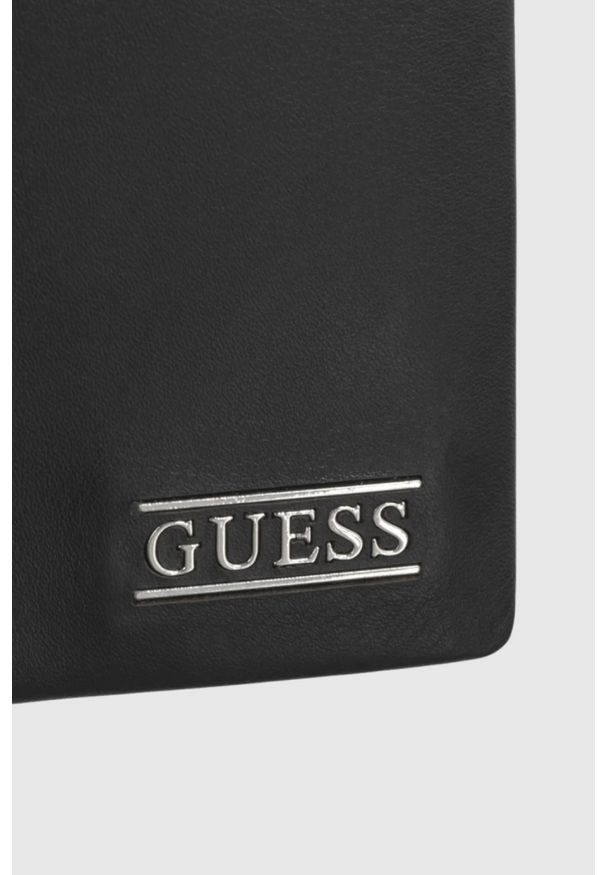 Guess - GUESS Czarny portfel męski Bifold. Kolor: czarny. Materiał: skóra