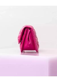 BENEDETTA BRUZZICHES - Różowa skórzana torebka Carmen Big. Kolor: różowy, wielokolorowy, fioletowy. Materiał: skóra