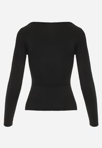 Born2be - Czarna Elastyczna Bluzka z Kwadratowym Dekoltem z Wiskozą Doriore. Okazja: na co dzień. Typ kołnierza: dekolt kwadratowy. Kolor: czarny. Materiał: wiskoza. Styl: elegancki, klasyczny, casual #4