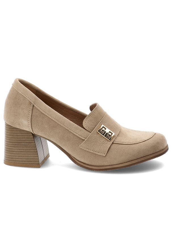 Półbuty damskie Armodo, cholewka ze skóry naturalnej zamszowej wsuwany fason z zabudowanym przodem, beżowe, 20207. Okazja: na co dzień. Kolor: beżowy. Materiał: skóra, zamsz. Szerokość cholewki: normalna. Wzór: aplikacja. Obcas: na obcasie. Styl: elegancki, klasyczny, casual. Wysokość obcasa: średni