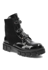 Czarne Botki Karino Damskie Modne Obuwie Jesienne. Kolor: czarny. Materiał: jeans, lakier, skóra. Sezon: jesień. Styl: rockowy
