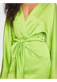 Gina Tricot Sukienka koktajlowa Rosie 18622 Zielony Loose Fit. Kolor: zielony. Materiał: syntetyk. Styl: wizytowy #5