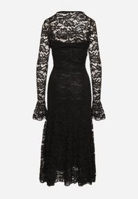 Born2be - Czarna Koronkowa Sukienka o Rozkloszowanym Kroju z Wiązanym Bolerkiem Gonneth. Okazja: na ślub cywilny, na wesele. Typ kołnierza: dekolt w kształcie V. Kolor: czarny. Materiał: koronka. Długość rękawa: na ramiączkach. Typ sukienki: rozkloszowane #4