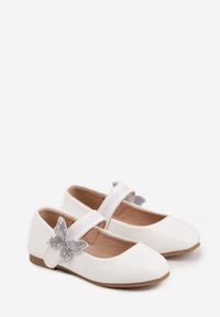 Born2be - Białe Balerinki Zapinane na Rzep z Ozdobą Motylkiem Adola. Okazja: na co dzień. Zapięcie: rzepy. Kolor: biały. Materiał: jeans. Wzór: aplikacja. Styl: casual, elegancki #6
