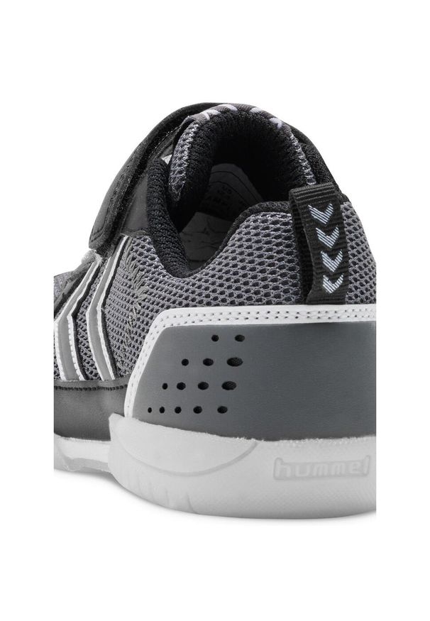 Buty halowe dla dzieci Hummel Aeroteam 2.0 Vc. Zapięcie: rzepy. Kolor: czarny. Szerokość cholewki: normalna