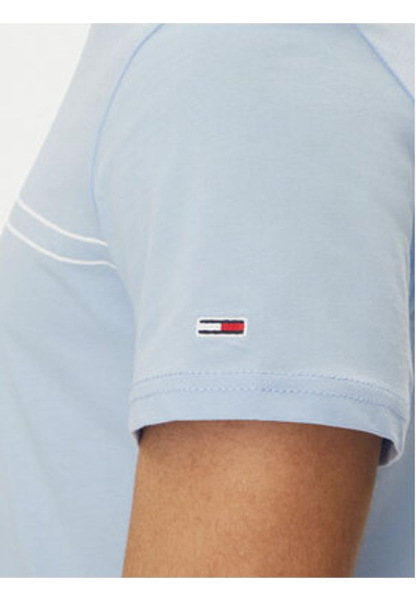 Tommy Jeans T-Shirt Entry Graphic DM0DM20779 Niebieski Slim Fit. Kolor: niebieski. Materiał: bawełna