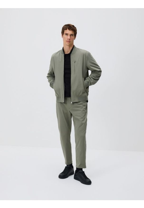 Reserved - Kurtka bomberka - szary. Kolor: szary. Materiał: materiał. Wzór: gładki