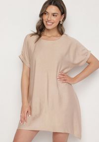Born2be - Beżowa Pudełkowa Sukienka z Asymetrycznym Dołem Iffusa. Okazja: na co dzień. Kolor: beżowy. Długość rękawa: krótki rękaw. Typ sukienki: asymetryczne. Styl: casual #1