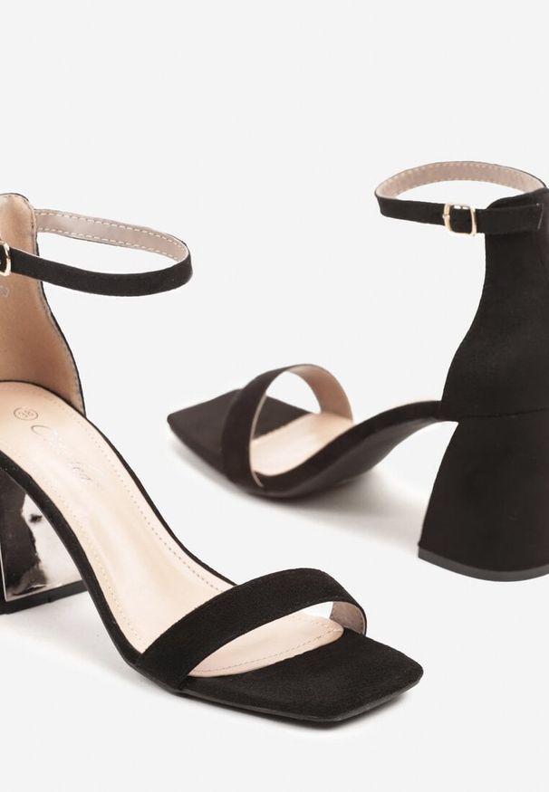 Born2be - Czarne Sandały na Obcasie z Kwadratowym Noskiem Nusmira. Okazja: na co dzień. Zapięcie: pasek. Kolor: czarny. Materiał: jeans. Obcas: na obcasie. Styl: casual, elegancki. Wysokość obcasa: średni