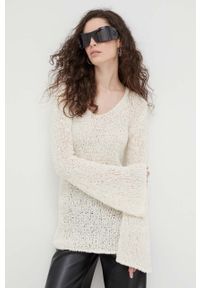 By Malene Birger sweter Pelira damski kolor beżowy lekki. Kolor: beżowy. Materiał: bawełna. Długość rękawa: długi rękaw. Długość: długie. Wzór: ze splotem. Styl: klasyczny #1