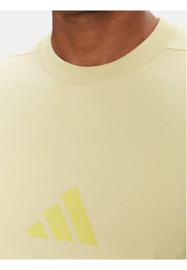 Adidas - adidas T-Shirt Z.N.E. JD5981 Żółty Regular Fit. Kolor: żółty. Materiał: bawełna