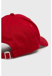 New Era Czapka kolor czerwony z aplikacją 10531938-red. Kolor: czerwony. Wzór: aplikacja #2