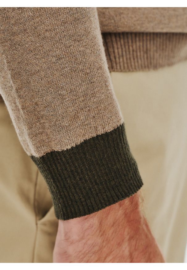 Pako Lorente - PAKO LORENTE – Melanżowy sweter męski. Materiał: bawełna, kaszmir. Długość rękawa: krótki rękaw. Wzór: melanż. Sezon: jesień