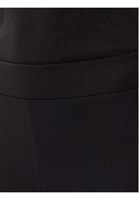 Puma Spodnie dresowe Ess Elevated 685025 Czarny Straight Fit. Kolor: czarny. Materiał: bawełna, syntetyk