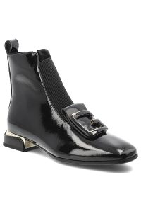 Czarne Botki S.Barski Stylowe Buty Damskie Z Broszką. Zapięcie: klamry. Kolor: czarny. Materiał: lakier, skóra. Sezon: zima, jesień. Obcas: na obcasie. Styl: elegancki. Wysokość obcasa: średni #1