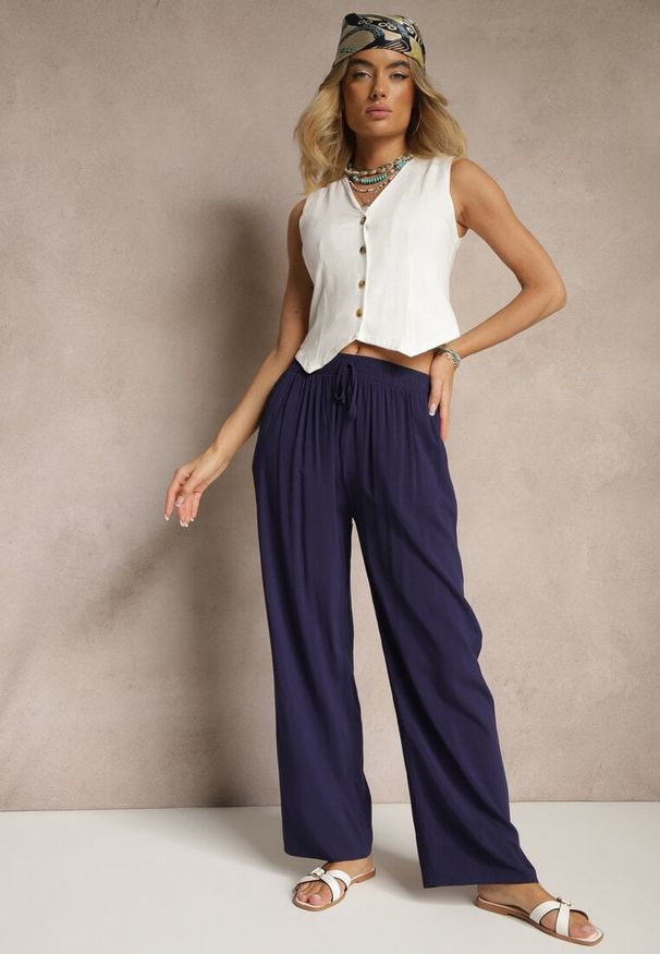 Renee - Granatowe Spodnie z Wiskozy High Waist o Szerokim Kroju Avelozi. Okazja: na co dzień. Stan: podwyższony. Kolor: niebieski. Materiał: wiskoza. Styl: elegancki, casual