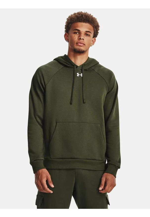 Under Armour - Bluza fitness męska UNDER ARMOUR Rival Fleece Hoodie z kapturem. Typ kołnierza: kaptur. Kolor: zielony. Sport: fitness