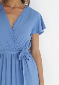 Born2be - Niebieska Sukienka Diomeira. Kolor: niebieski. Materiał: tkanina. Wzór: gładki, jednolity. Typ sukienki: kopertowe. Styl: klasyczny, elegancki. Długość: maxi #3