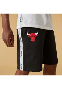 New Era - Krótki Chicago Bulls Taping. Kolor: czarny. Długość: krótkie