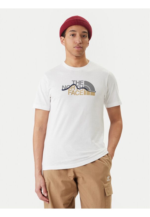 The North Face T-Shirt Mountain Line NF0A8GUX Biały Regular Fit. Kolor: biały. Materiał: bawełna