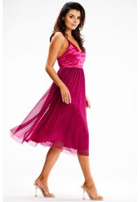 Awama - Zjawiskowa wieczorowa sukienka na ramiączkach fioletowy tiul. Okazja: na imprezę. Kolor: fioletowy. Materiał: tiul. Długość rękawa: na ramiączkach. Styl: wizytowy
