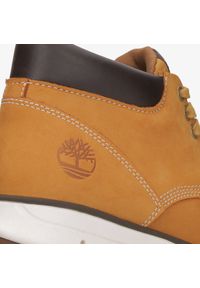 Timberland - TIMBERLAND Bradstreet Chukka Leather Trzewiki męskie. Okazja: na co dzień. Zapięcie: sznurówki. Kolor: brązowy. Materiał: skóra. Szerokość cholewki: normalna. Styl: elegancki, klasyczny, casual #3