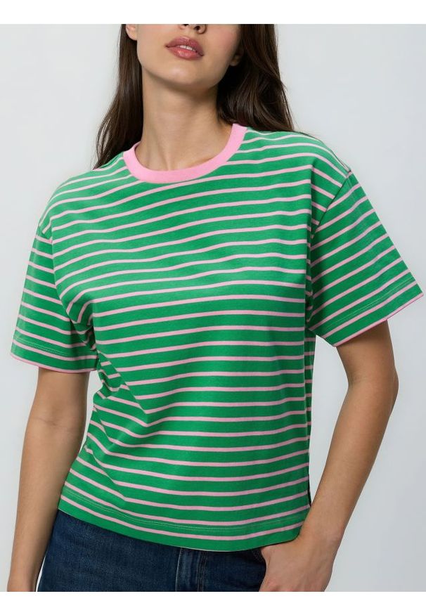 Reserved - Bawełniany t-shirt w paski - zielony. Kolor: zielony. Materiał: bawełna. Wzór: paski