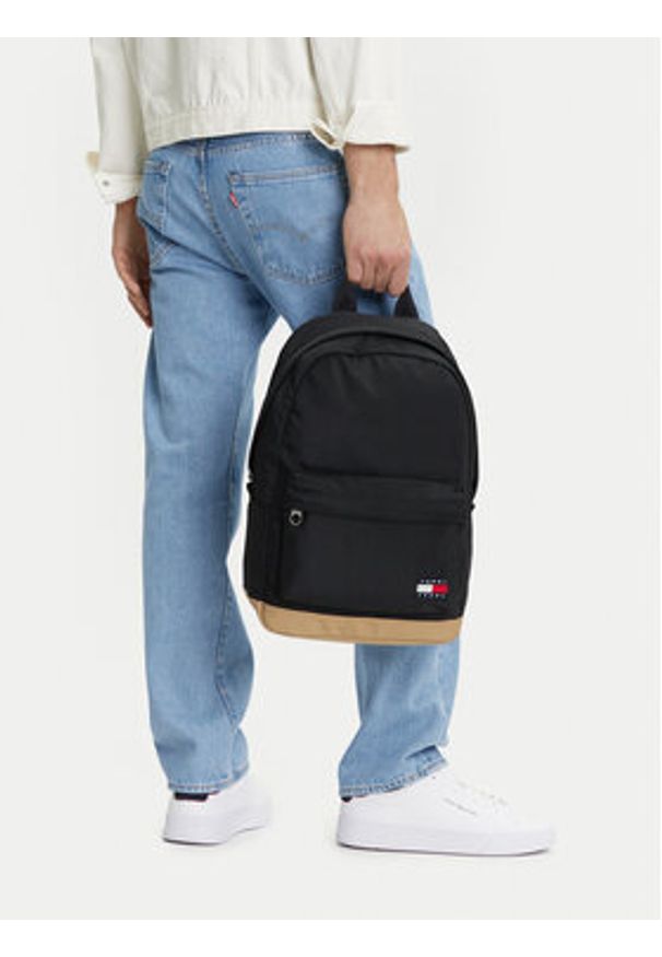 Tommy Jeans Plecak Tjm Ess Daily Dome Backpack AM0AM13356 Czarny. Kolor: czarny. Materiał: materiał