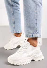 Renee - Białe Klasyczne Sneakersy Sznurowane na Niskiej Platformie Lenivia. Kolor: biały. Obcas: na platformie
