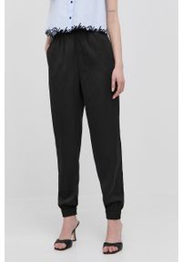 Guess Spodnie damskie kolor czarny proste high waist. Stan: podwyższony. Kolor: czarny. Materiał: materiał, włókno, tkanina