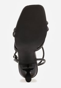 Born2be - Czarne Sandały na Szpilce z Przeplatanymi Paskiami i Kwadratowym Noskiem Baloria. Okazja: na co dzień, na ślub cywilny, na wesele. Zapięcie: pasek. Kolor: czarny. Materiał: jeans. Obcas: na szpilce. Styl: casual, elegancki, klasyczny, wizytowy #8