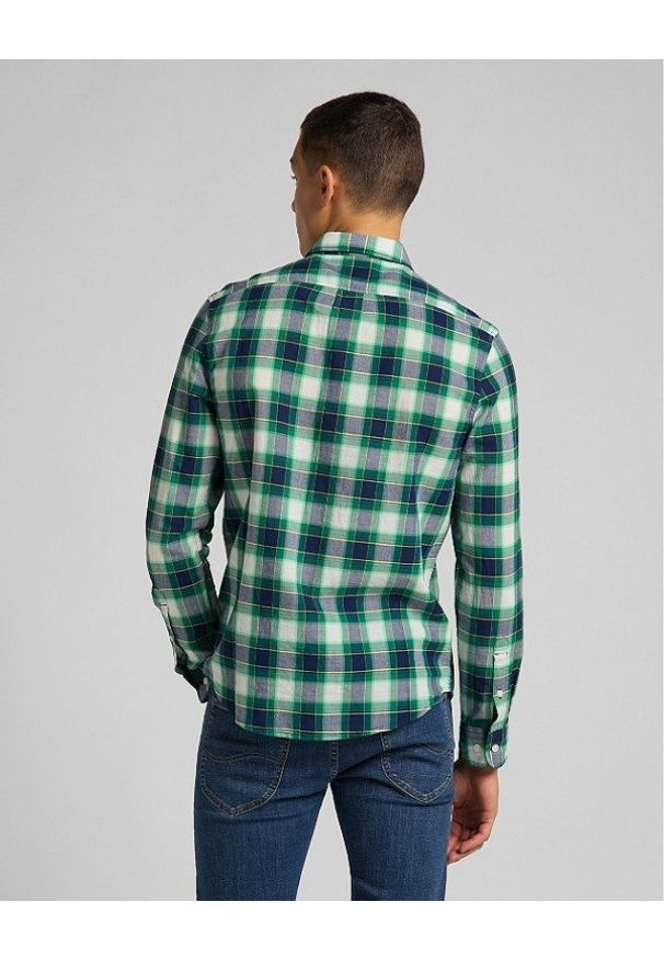 Lee - KOSZULA MĘSKA LEE BUTTON DOWN FAIRWAY L880KSQD 112123228. Typ kołnierza: button down