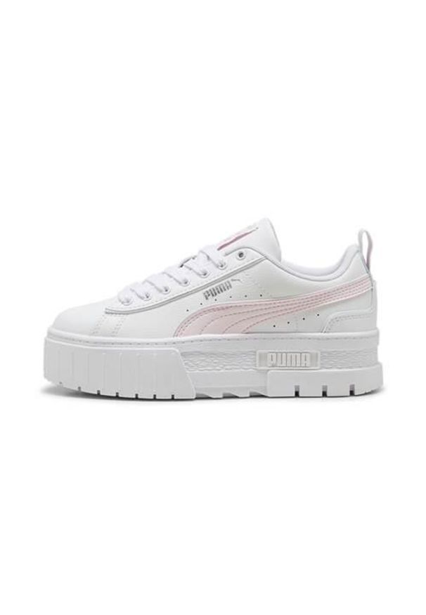 Buty do chodzenia dla dzieci Puma Mayze. Zapięcie: sznurówki. Kolor: biały, wielokolorowy. Materiał: materiał, syntetyk. Szerokość cholewki: normalna. Sport: turystyka piesza
