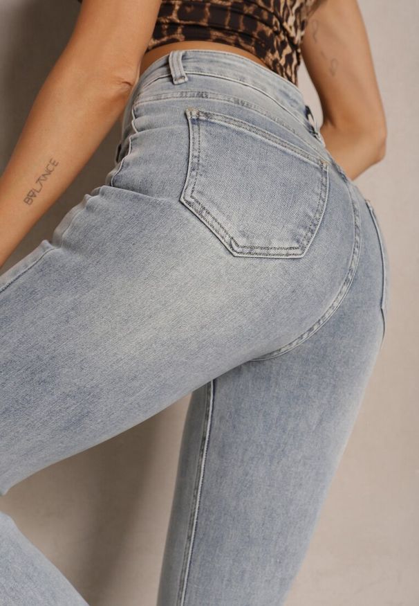 Renee - Niebieskie Bawełniane Jeansy Dzwony High Waist Davian. Okazja: na co dzień. Stan: podwyższony. Kolor: niebieski. Styl: casual