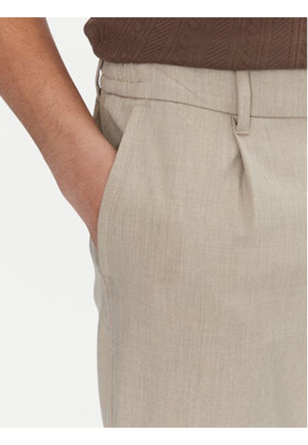 Only & Sons Chinosy Lou 22031615 Beżowy Tapered Fit. Kolor: beżowy. Materiał: syntetyk