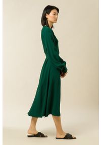 IVY & OAK - Ivy Oak Sukienka Dionne kolor zielony midi rozkloszowana. Kolor: turkusowy. Materiał: materiał. Długość rękawa: długi rękaw. Typ sukienki: rozkloszowane. Długość: midi #3