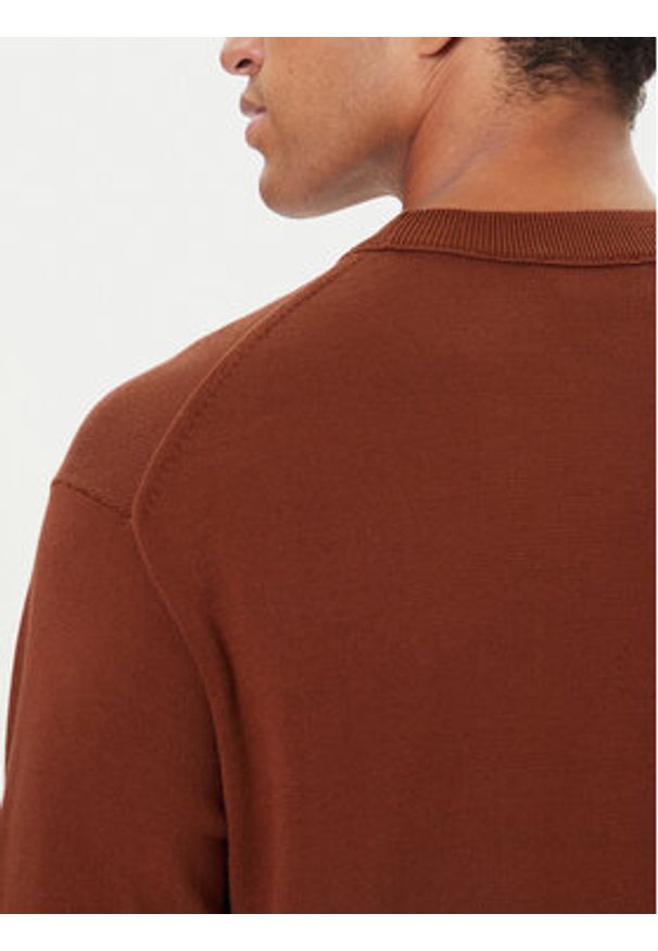 Calvin Klein Jeans Sweter LV04RC309G Czerwony Regular Fit. Kolor: czerwony. Materiał: bawełna