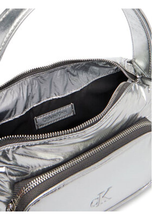 Calvin Klein Torebka Pocket Silver Nylon Small Bag LV04F3443G Srebrny. Kolor: srebrny. Materiał: skórzane