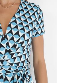 Born2be - Niebieski Kombinezon z Kopertowym Dekoltem i Szerokimi Nogawkami Aryona. Kolor: niebieski. Materiał: materiał. Długość rękawa: krótki rękaw. Długość: krótkie #5