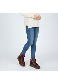 Czerwone Botki Rieker Ocieplane Buty Damskie. Okazja: na co dzień, na spacer. Zapięcie: sznurówki. Kolor: czerwony. Materiał: dzianina, skóra. Szerokość cholewki: normalna. Wzór: kolorowy. Sezon: zima, jesień. Styl: casual #2