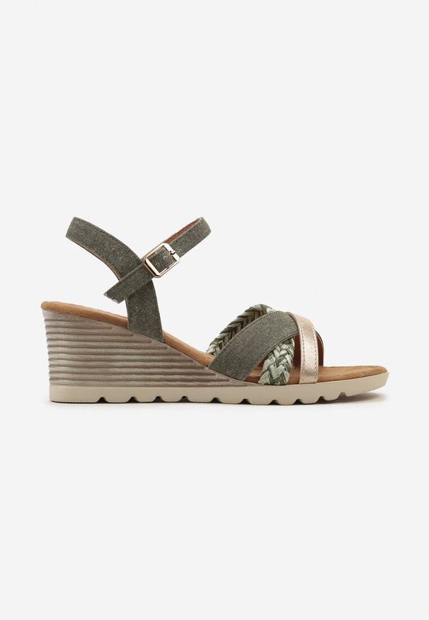 Born2be - Zielone Sandały na Koturnie z Ozdobnymi Paskami w Stylu Boho Jucta. Okazja: na co dzień. Zapięcie: pasek. Kolor: zielony. Wzór: ze splotem. Materiał: jedwab. Sezon: lato. Obcas: na koturnie. Styl: boho. Wysokość obcasa: średni
