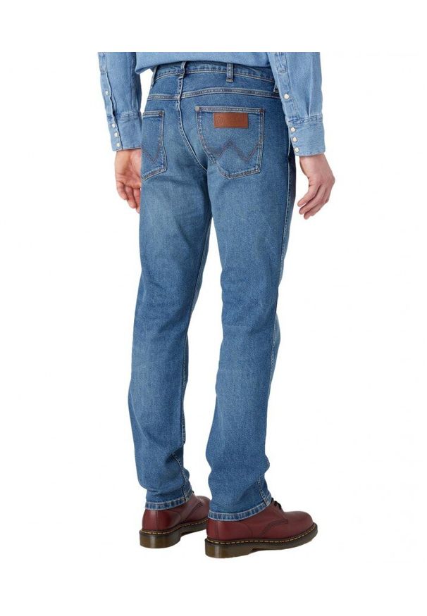 Wrangler - WRANGLER GREENSBORO MĘSKIE SPODNIE JEANSOWE SHAKER W15Q84351