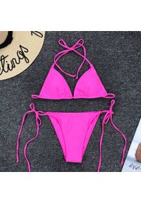 Intica - Bikini z regulowanym wiązaniem na lato Hajrija. Kolor: różowy. Materiał: tkanina. Długość: długie
