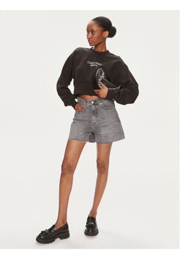 Calvin Klein Jeans Szorty jeansowe J20J223508 Szary Regular Fit. Kolor: szary. Materiał: jeans, bawełna