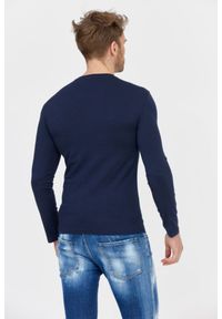 Emporio Armani - EMPORIO ARMANI Granatowy longsleeve męski z szarym logo, Rozmiar L. Kolor: niebieski. Materiał: prążkowany. Długość rękawa: długi rękaw