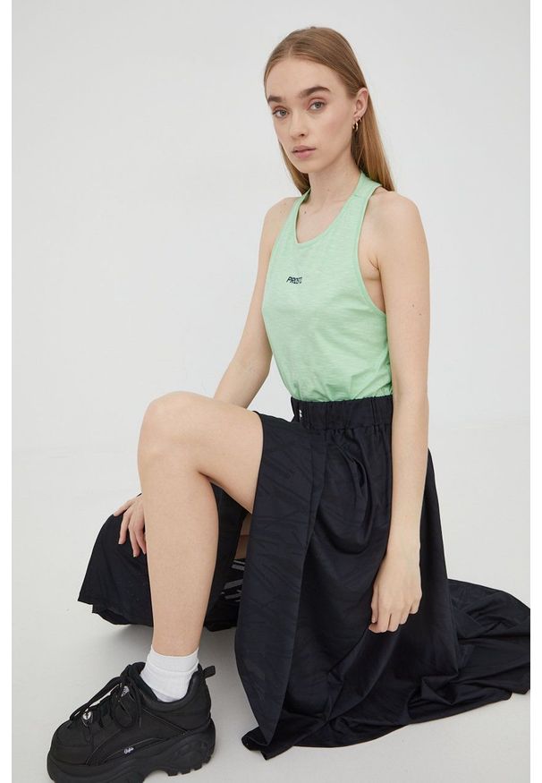 Fila spódnica kolor czarny midi rozkloszowana. Kolor: czarny. Materiał: tkanina