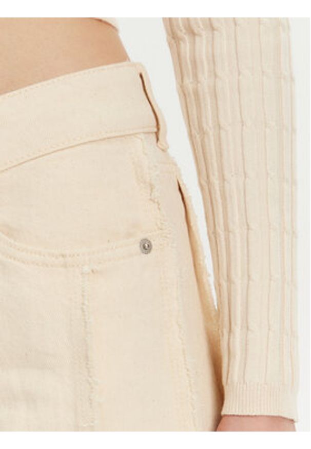 only - ONLY Sweter Meddi 15339582 Beżowy Cropped Fit. Kolor: beżowy. Materiał: wiskoza